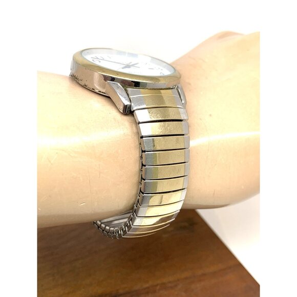 Timex Men's Watch T2H311 Indiglo White Dial Quartz Two Tone Expansion Band 35mm - Picture 12 of 14